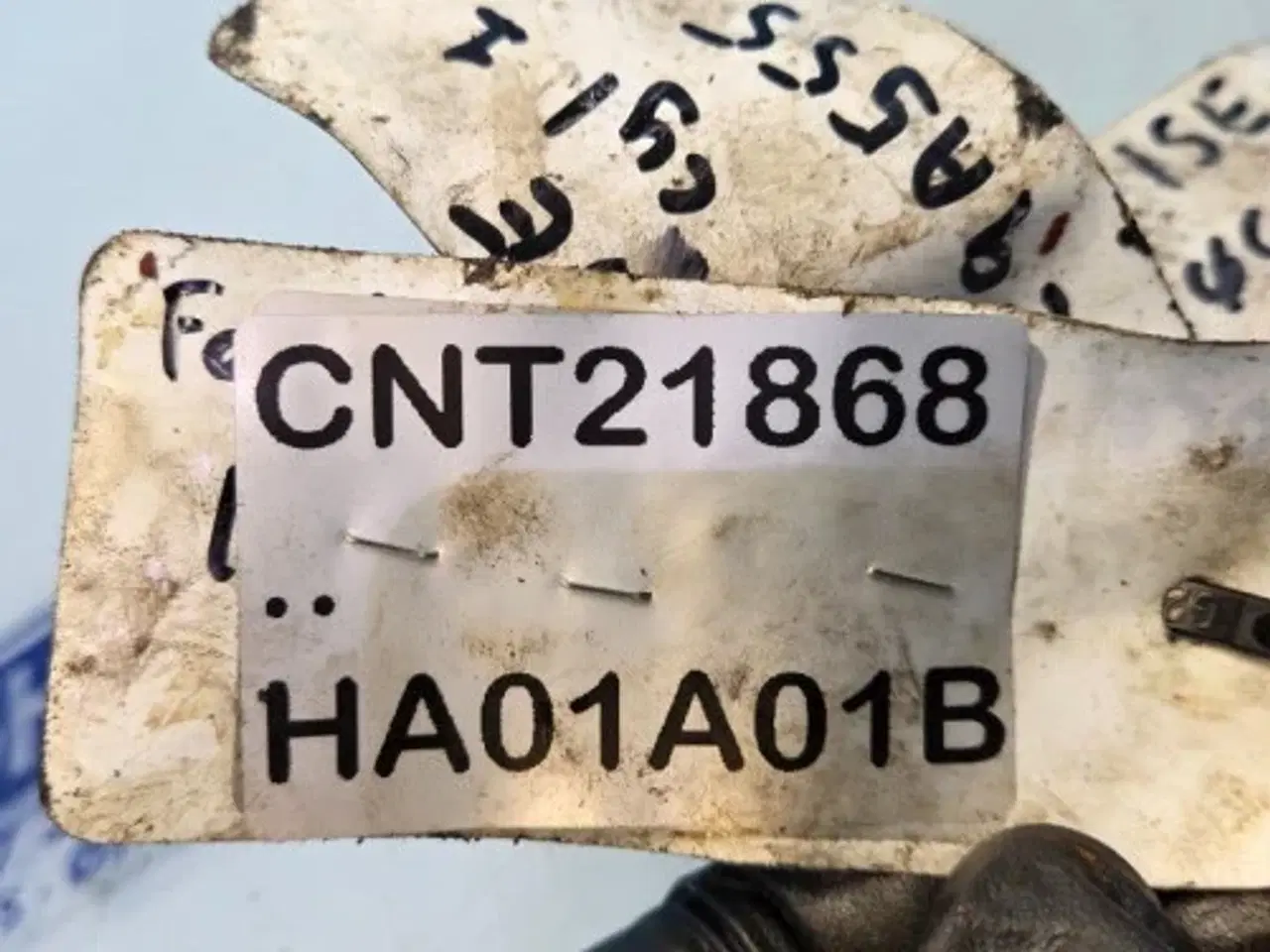 Billede 9 - Ford 2715E Dyserør Sæt 2703E9A557