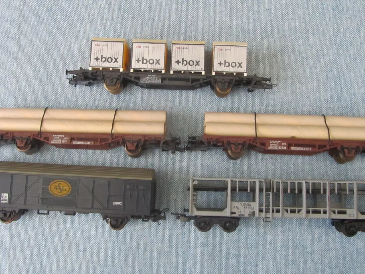 Billede 1 - 5 langvogne H0, alle med Märklinkoblinger