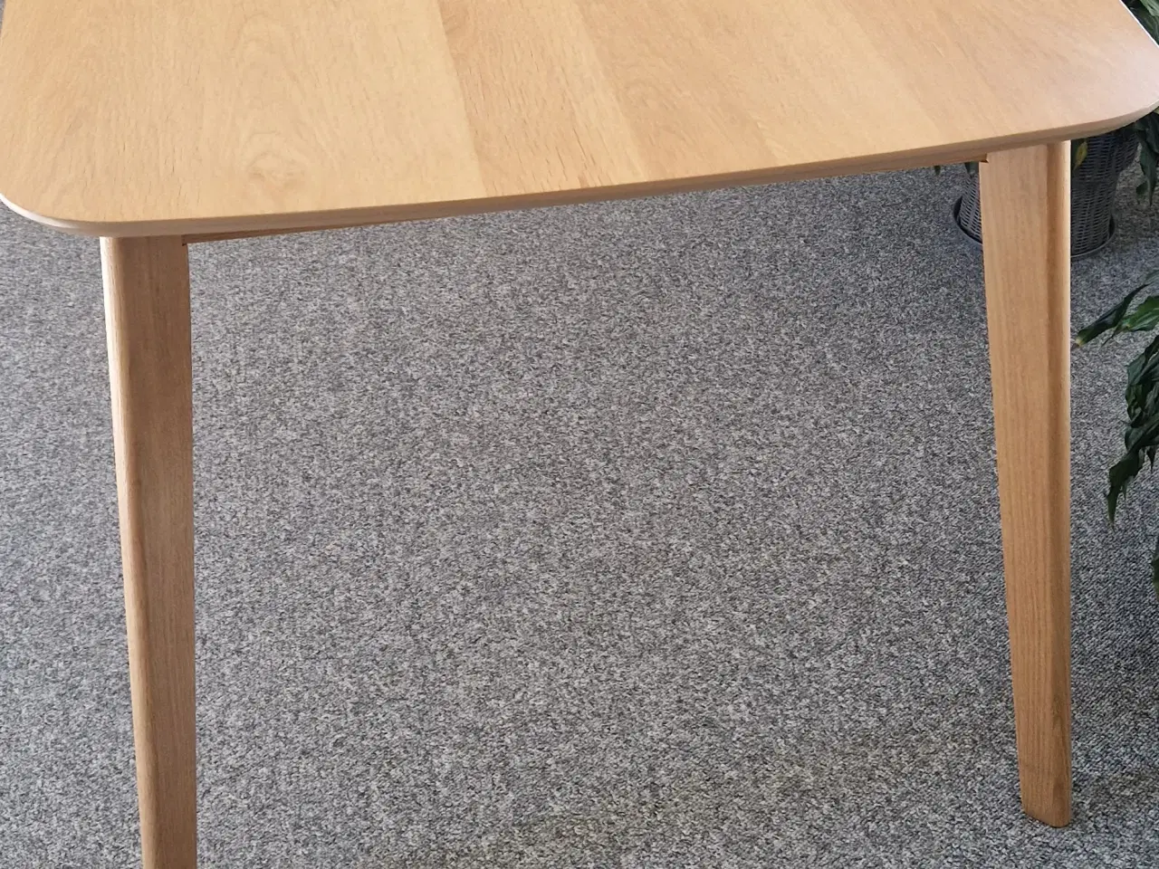 Billede 3 - Tilbud fint spisebord 