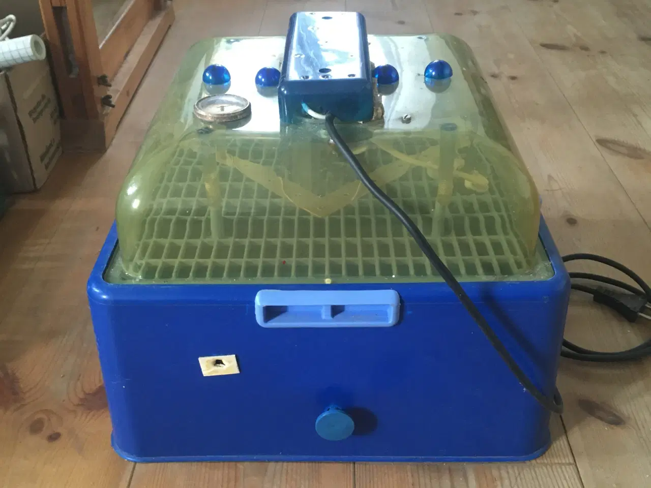 Billede 8 - To rugemaskiner til fjerkræ