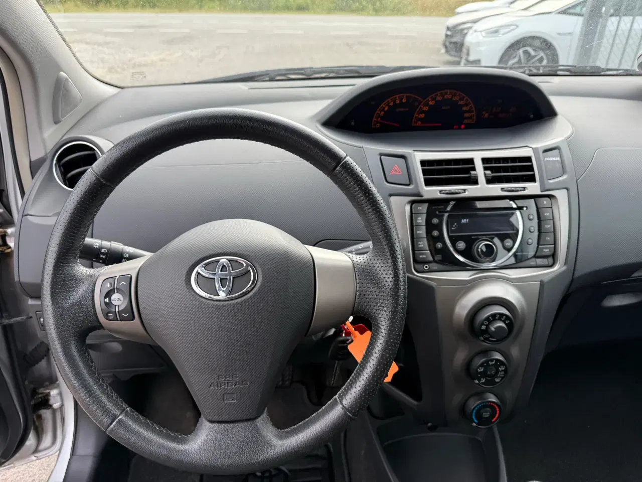Billede 9 - Toyota Yaris 1,3 VVT-I T3 100HK 5d 6g