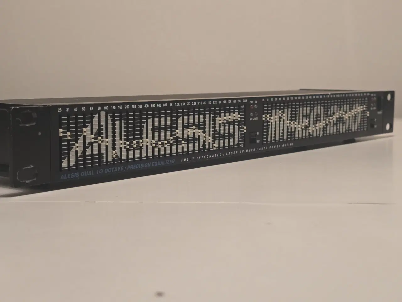 Billede 1 - Alesis M-EQ 230 Equalizer