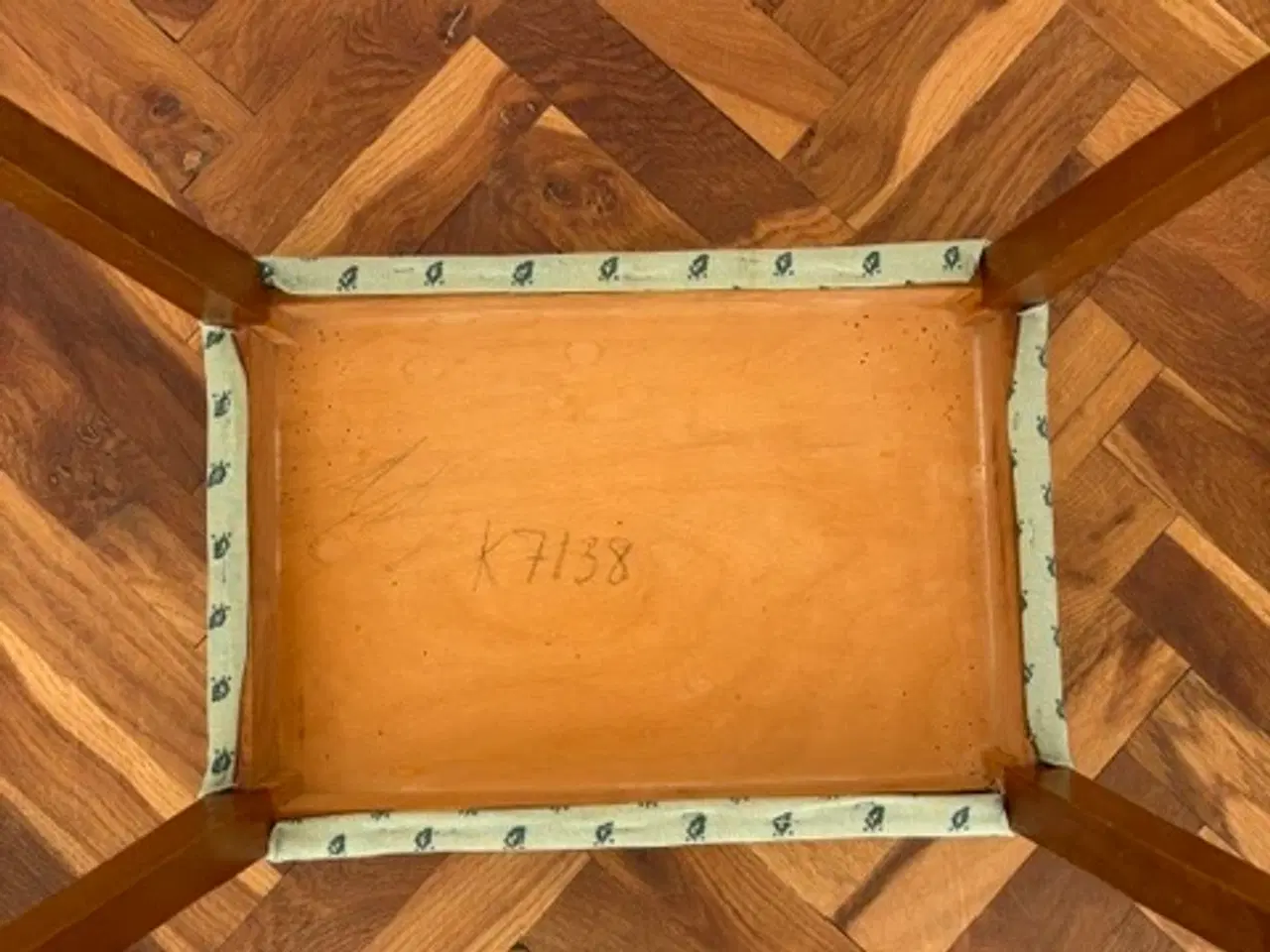 Billede 5 - Skammel polstret grøn mønstret stof