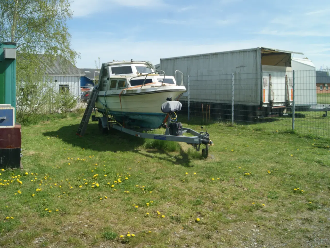 Billede 2 - Norsk Motorbåd, trænger til lidt knofedt. m. trail
