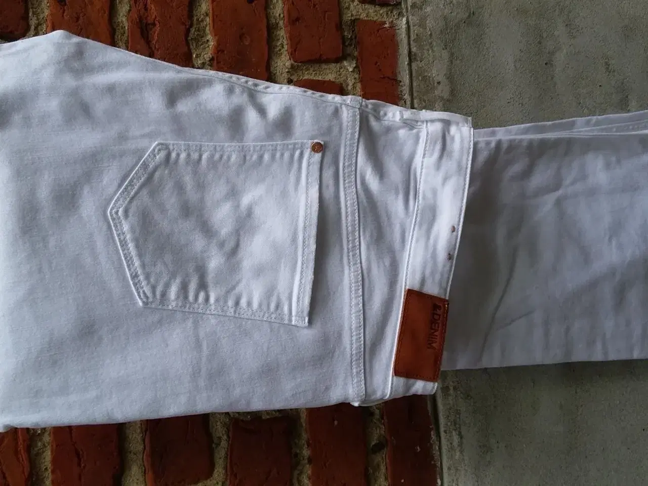 Billede 1 - Hvide Jeans 