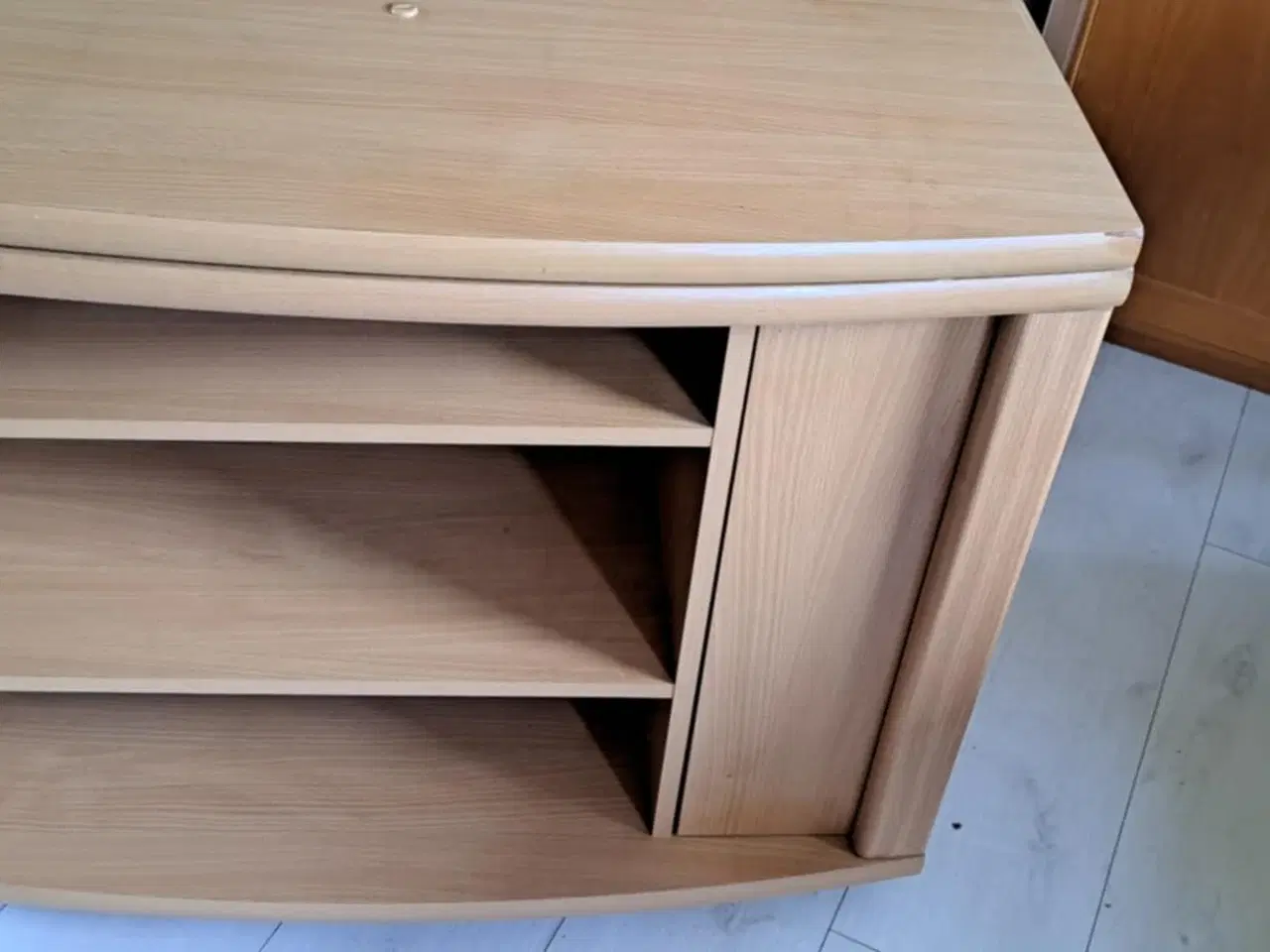 Billede 3 - Tv bord i bøgefiner toppen 