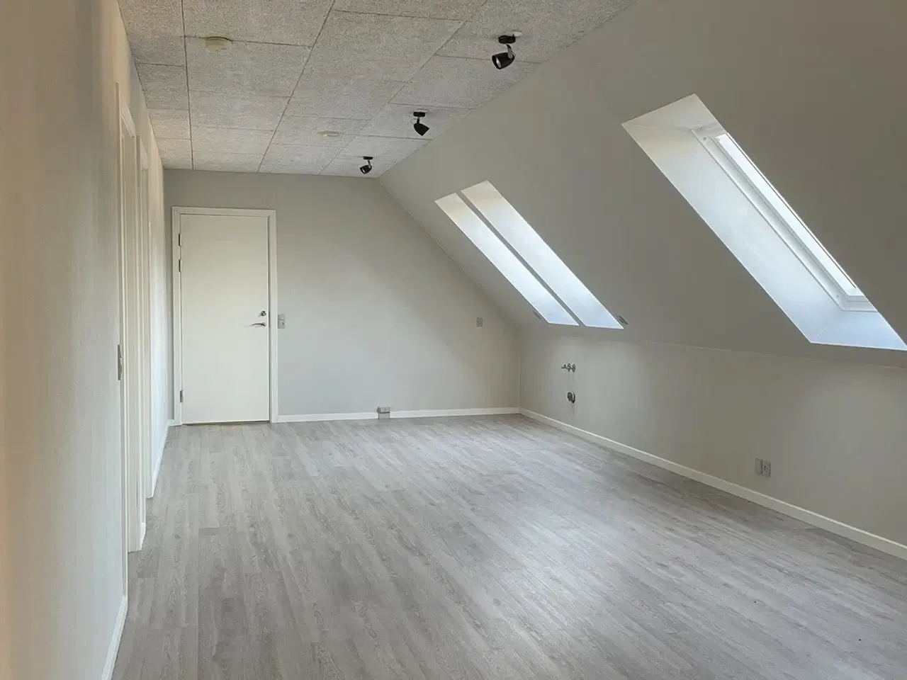 Billede 2 - Kontor - Tunegård