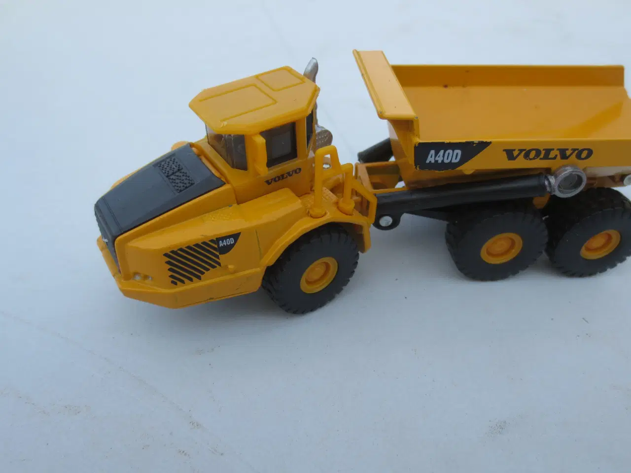 Billede 1 - 1 stk Volvo Dumper A40D i Siku