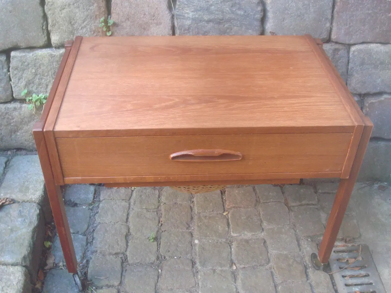 Billede 1 - SYBORD/ sofabord m/skuffen taget ud, TEAK, RETRO, 