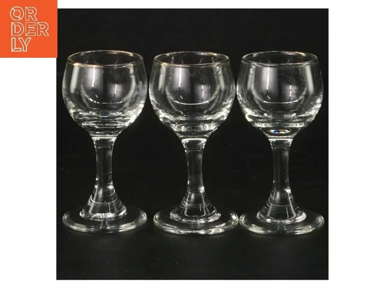 Billede 1 - Sæt af små glas (str. 3 styk, 8 cm)