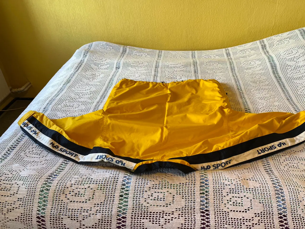 Billede 2 - Jakke H2O sport str. 152