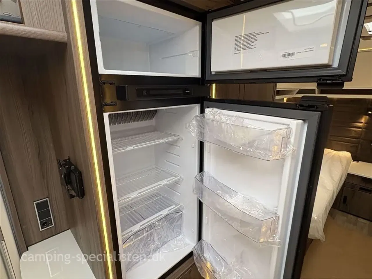 Billede 12 - 2026 - Kabe Ametist GLE B2 KS PREMIUM LINE Kabe Ametist GLE B2 KS Premium Line 2026 - Se den nu hos Camping-Specialisten.dk