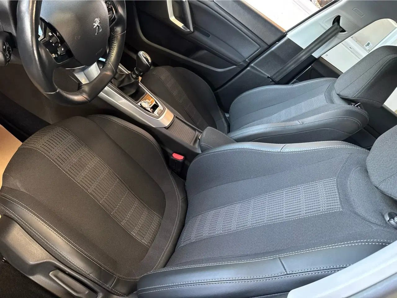 Billede 18 - Peugeot 308 1,5 BlueHDi 130 Allure Grand SW