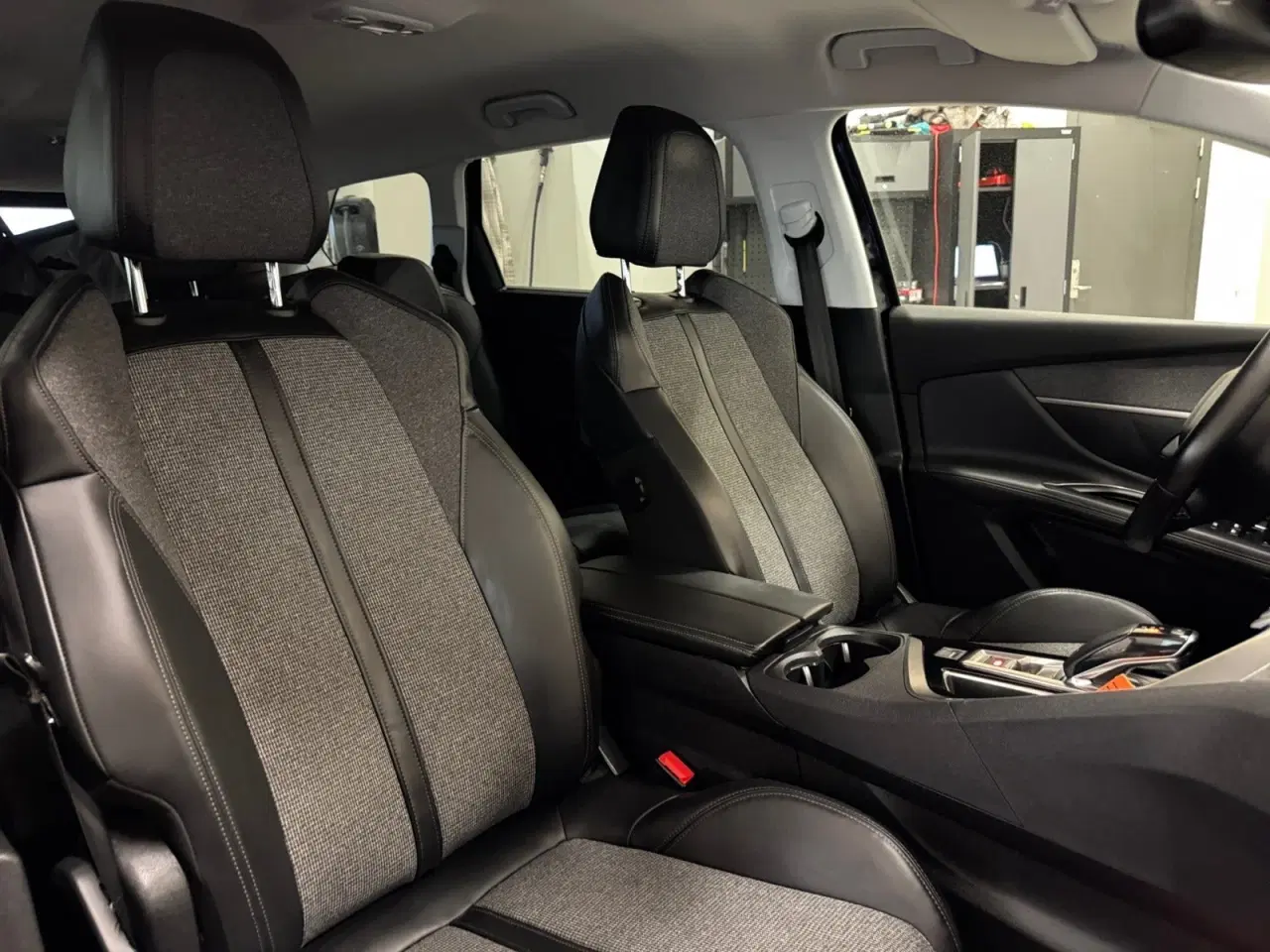 Billede 17 - Peugeot 5008 1,2 e-THP 130 Allure EAT6 7prs
