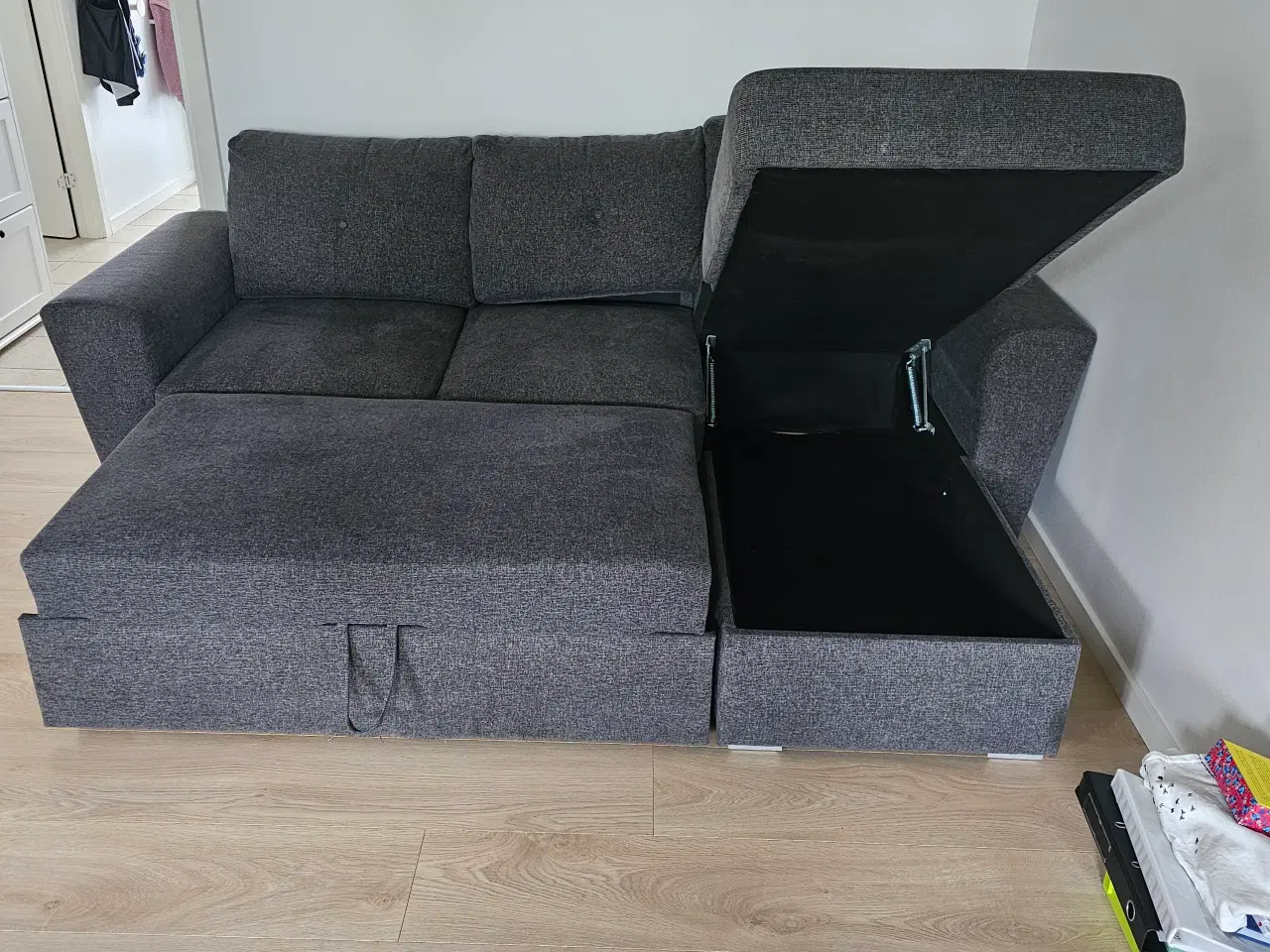 Billede 5 - Sovesofa med opbevarings plads 