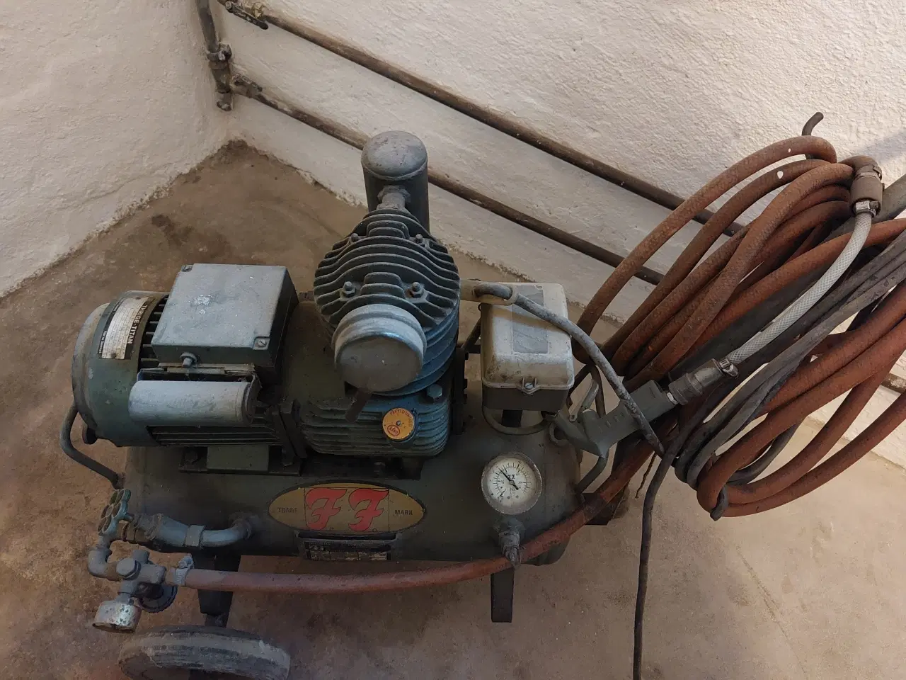 Billede 1 - KOMPRESSOR 10 ATM. MÆRKET F.F.