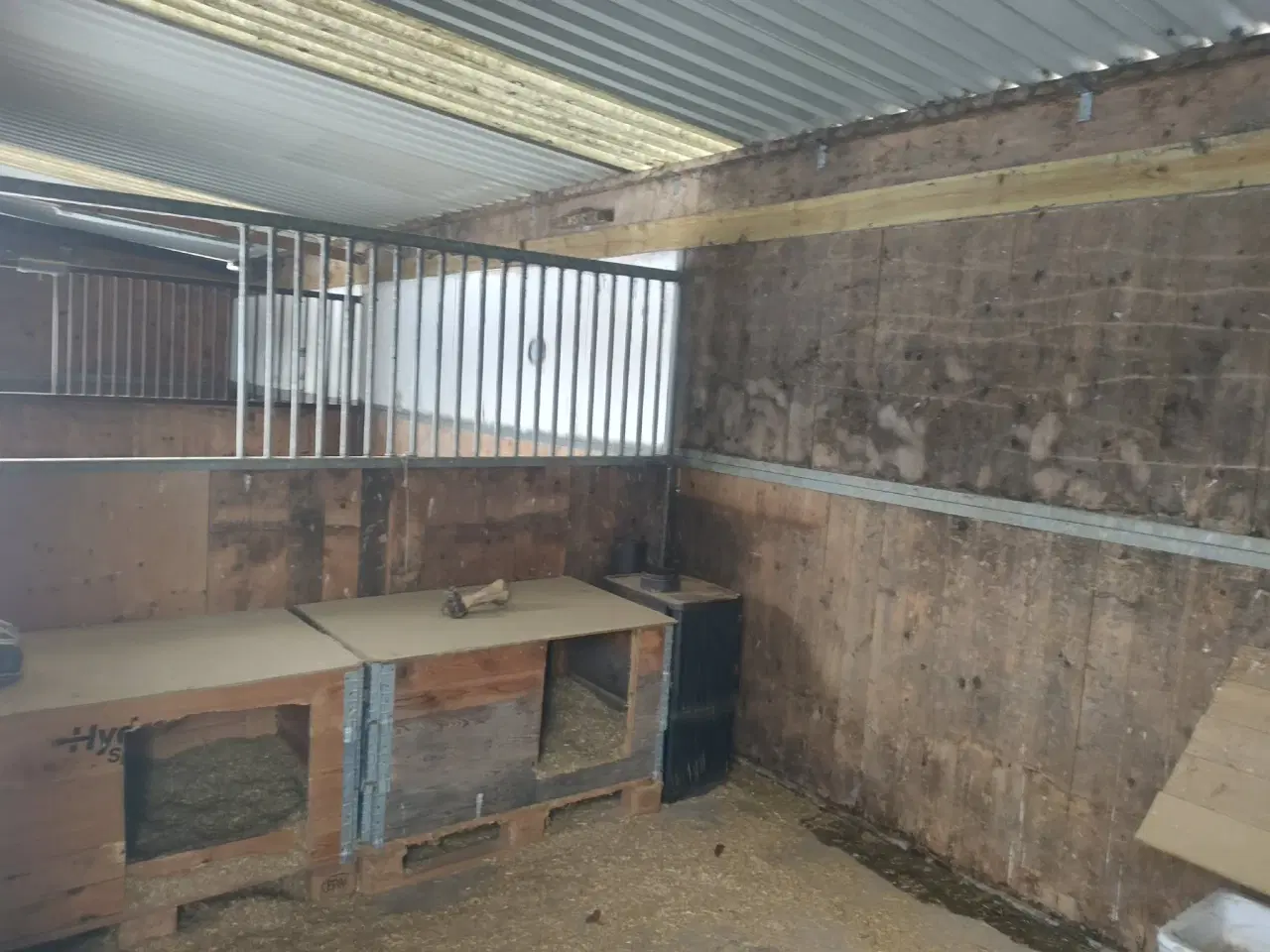 Billede 13 - Udestald til nedtagning ( seriøse bud modtages)