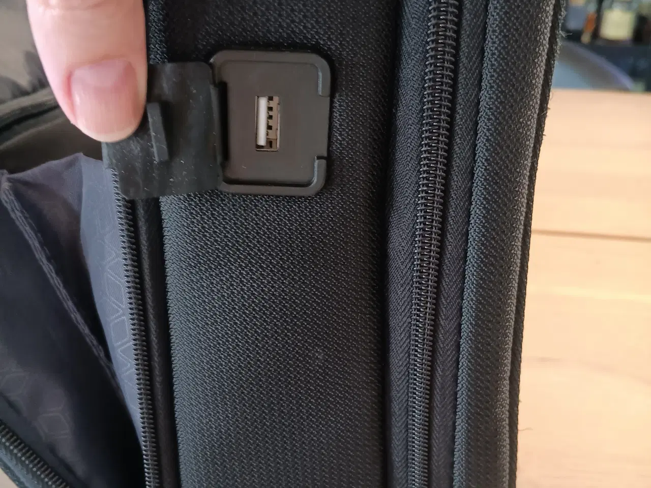 Billede 4 - PC taske, god stand, med opladningsmulighed