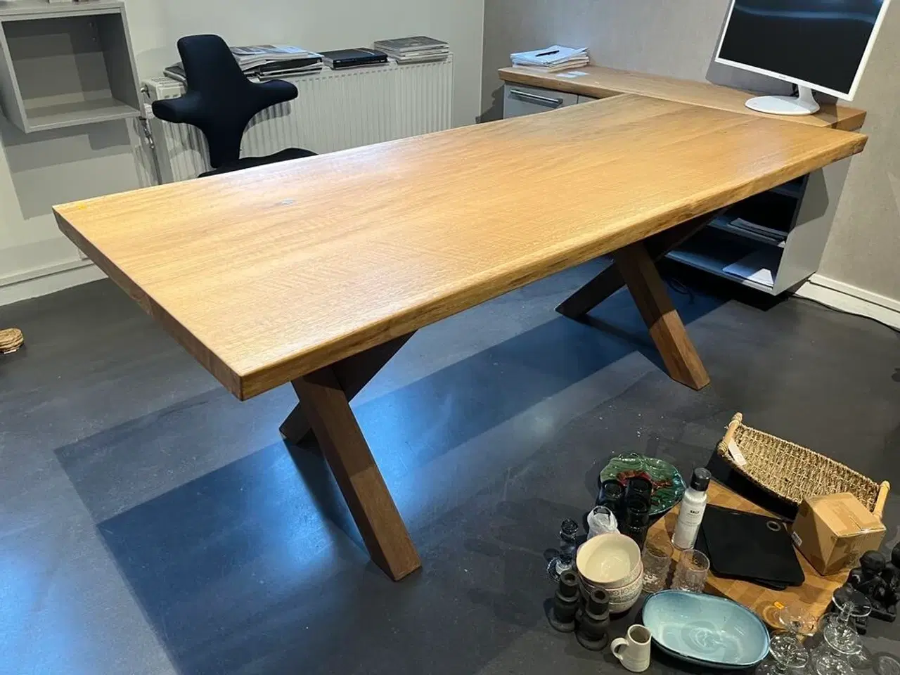Billede 1 - Spisebord