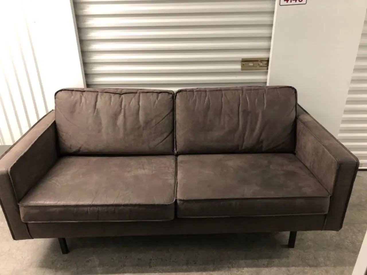 Billede 2 - Komfortable sofa, I neutrale farve.