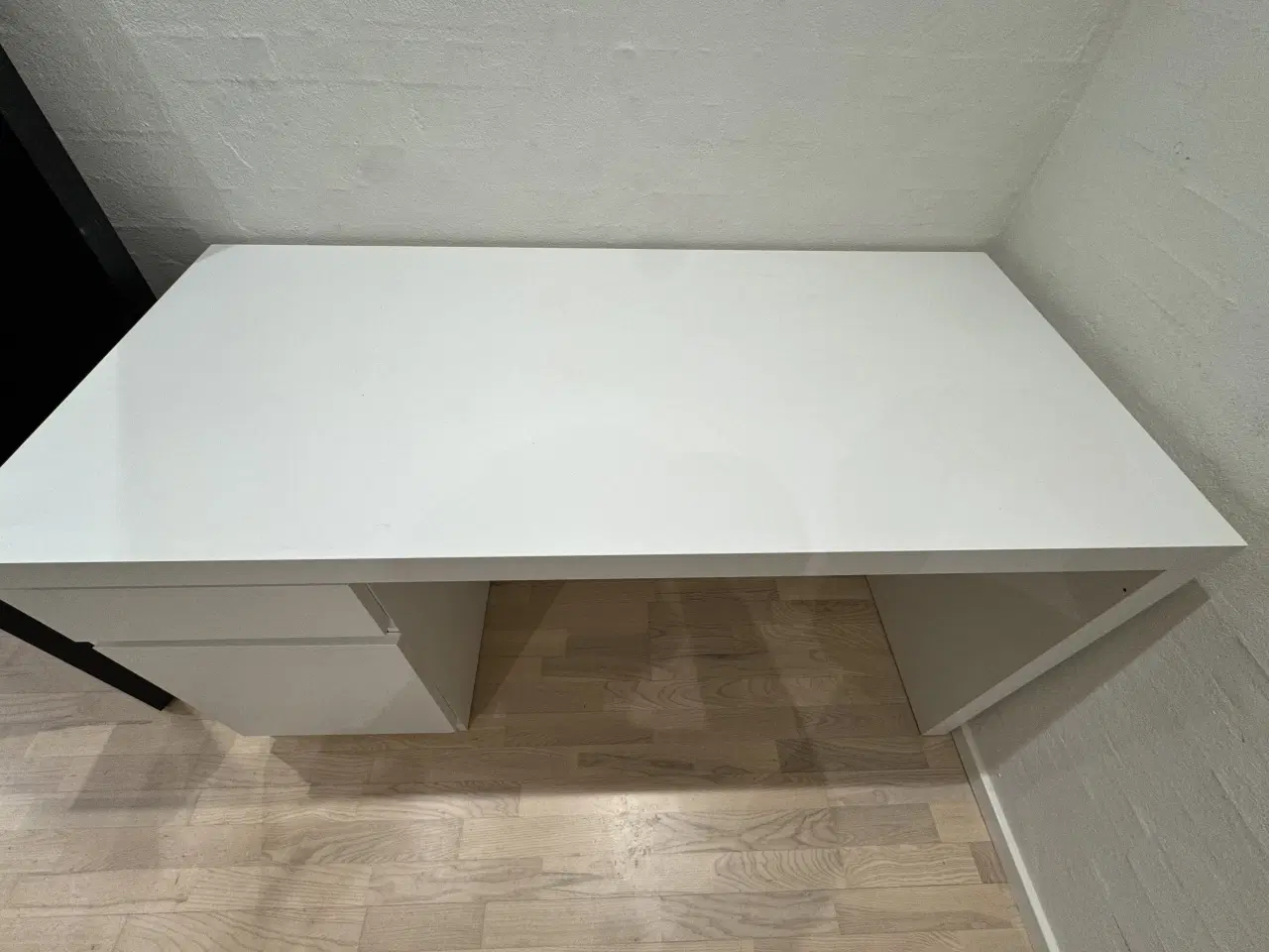 Billede 2 - Ikea skrivebord - BORTGIVES