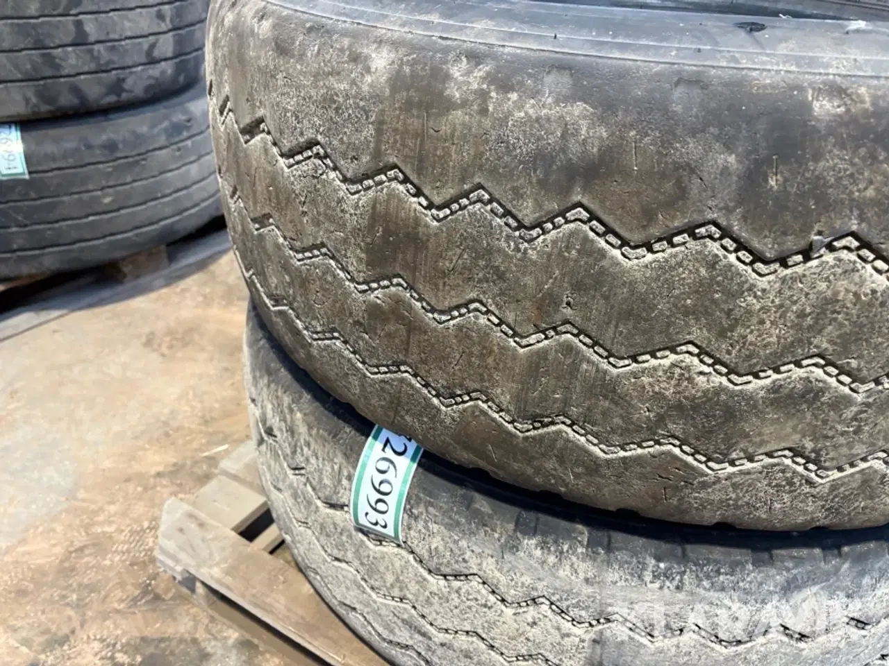 Billede 5 - Dæk uden fælg - 2 styks