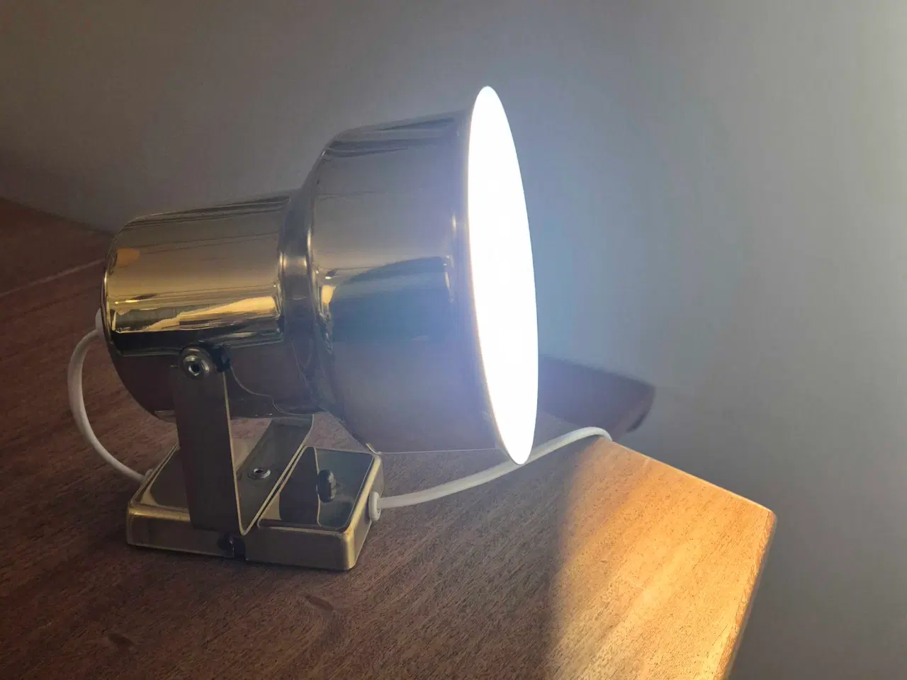 Billede 7 - Væglampe i flot skinnende messing