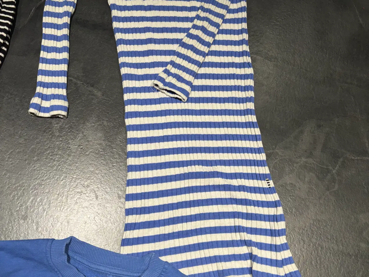 Billede 5 - Mads Nørgaard tøjpakke str 8