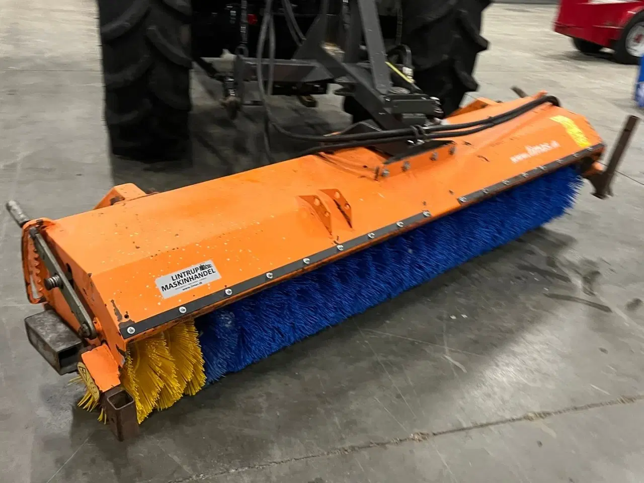 Billede 3 - Tuchel 230 Hydraulisk kost med nylon børster og hydraulisk sving. Brede 2300 o