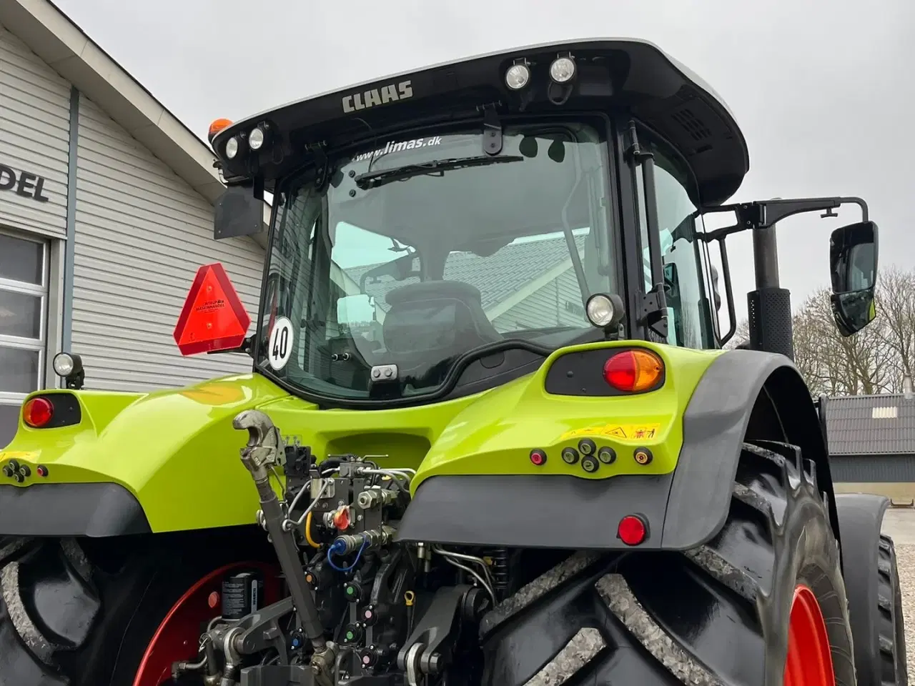 Billede 18 - CLAAS ARION 650 med frontlift og frontlæsser
