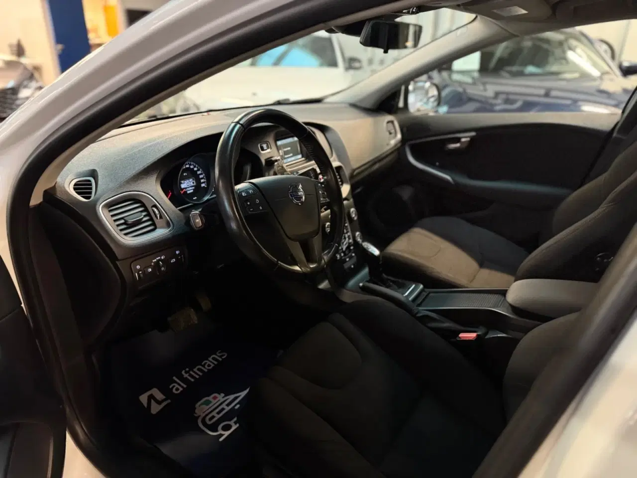 Billede 6 - Volvo V40 2,0 D2 120 Momentum aut.