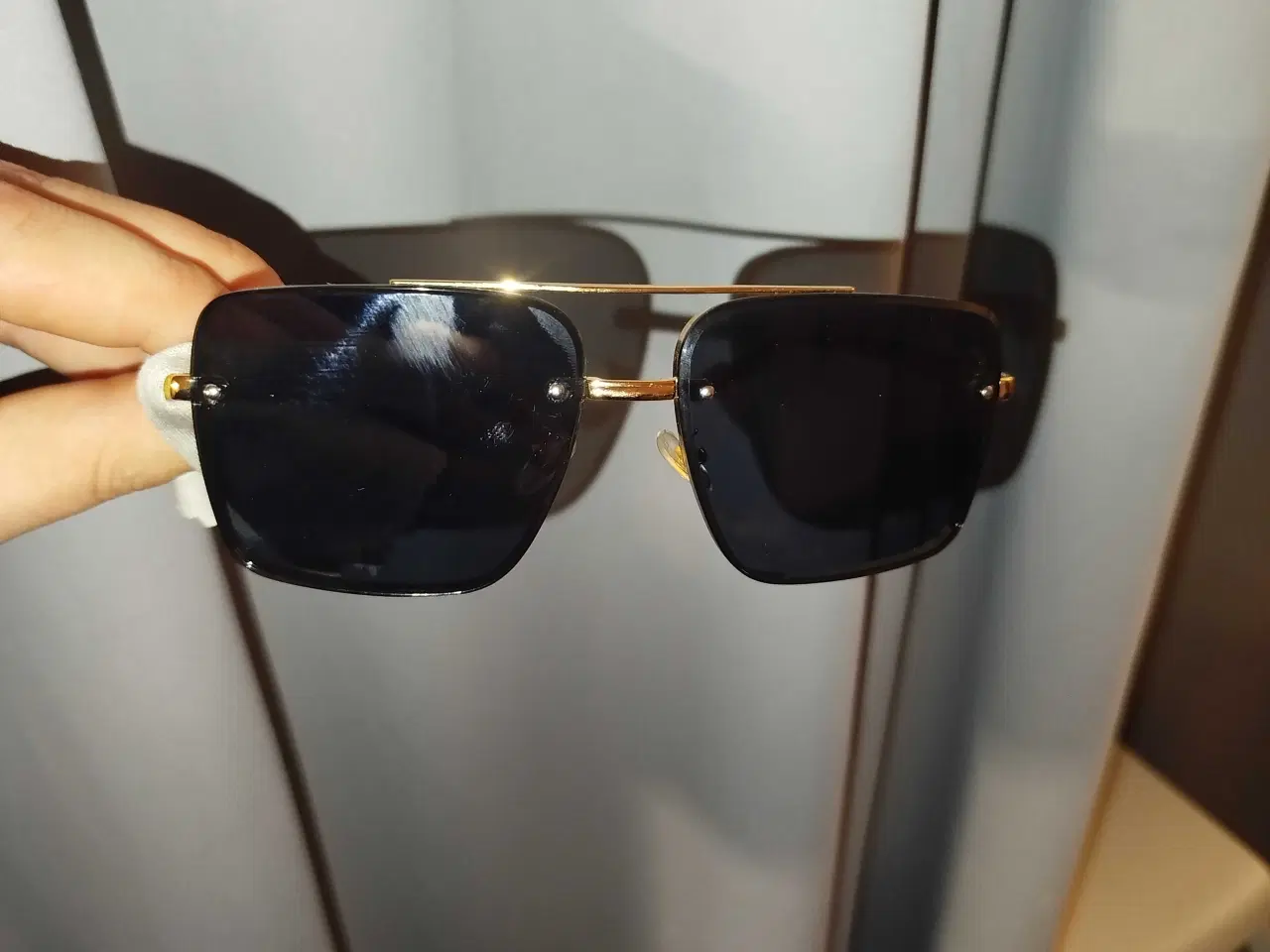 Billede 5 - Stor Herre solbrille guld og træ look