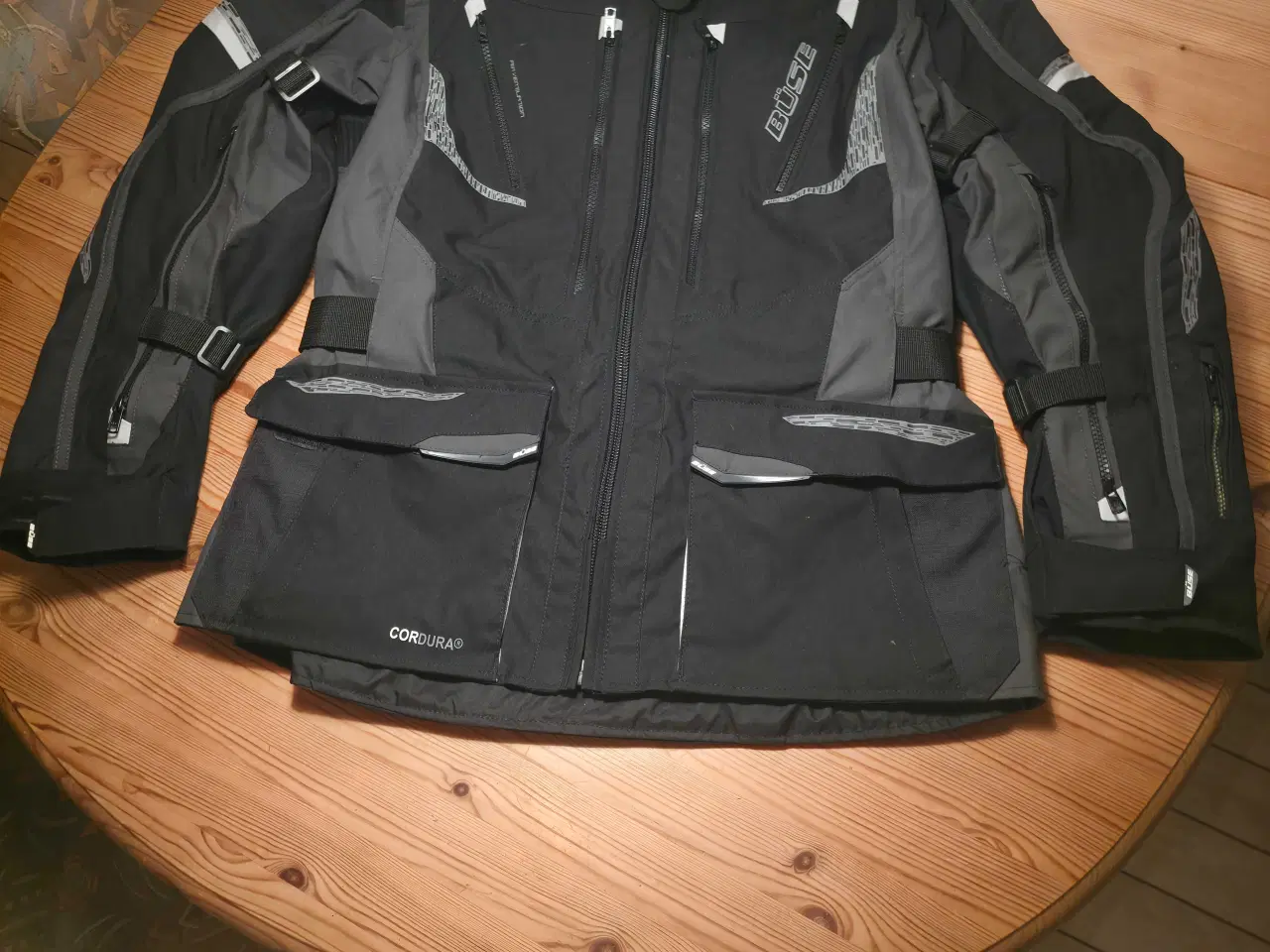 Billede 4 - MC Dametøj - Büse Nero str. 44