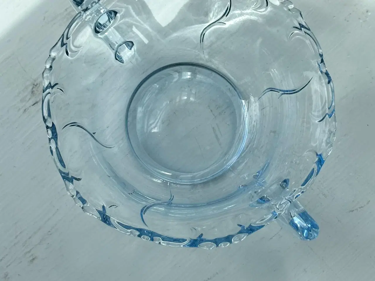 Billede 6 - Lyseblå glasskål m hjemmemalet svanemotiv
