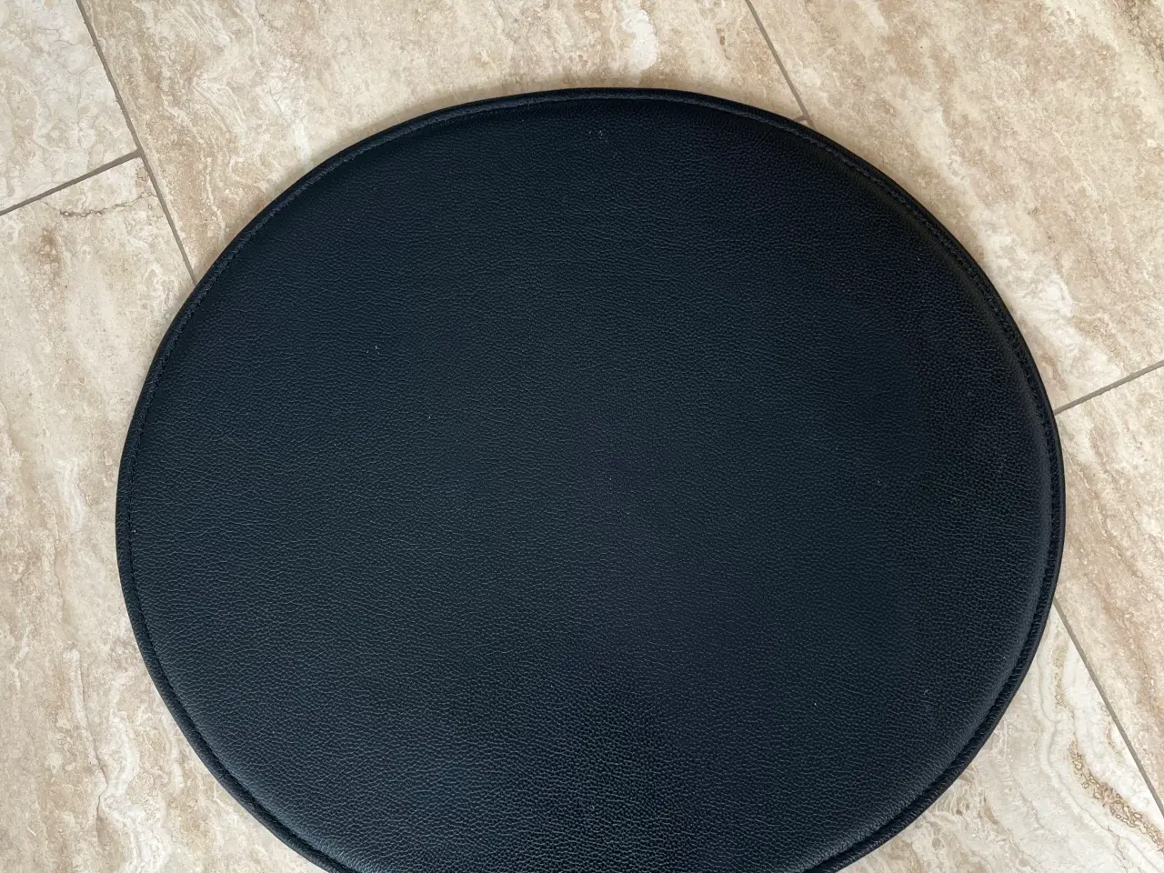 Billede 3 - Læderhynder til Trinidad stole