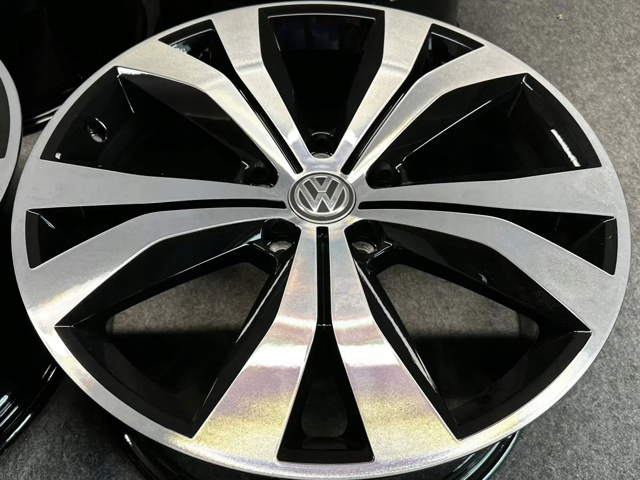 Billede 6 - VW TOUAREG III TARRAGONA 7P 9.0" x 20" 5x112 ET 57