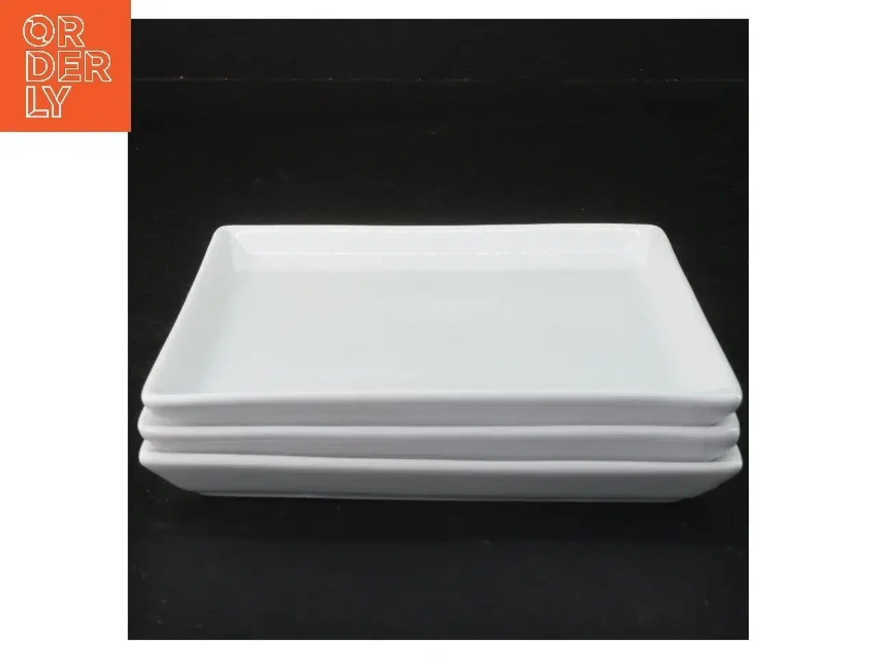 Billede 1 - Kvadratiske tallerkener i porcelæn fra Aida (str. 15x15 cm)