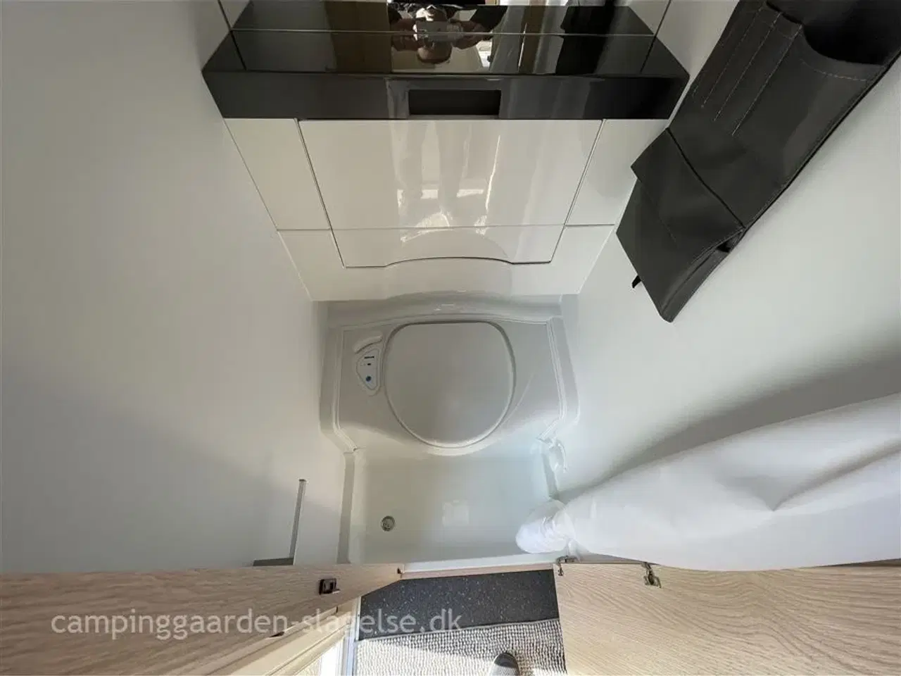 Billede 11 - 2024 - Adria Aviva 400 PS   KOMMISSIONSVOGN