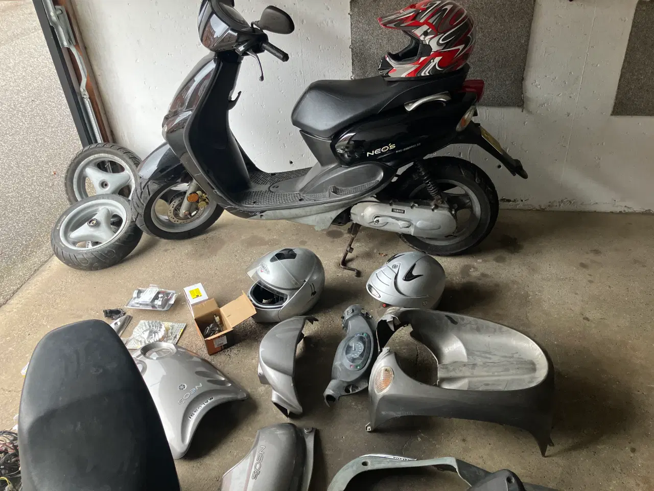 Billede 1 - Yamaha neos med reservedele