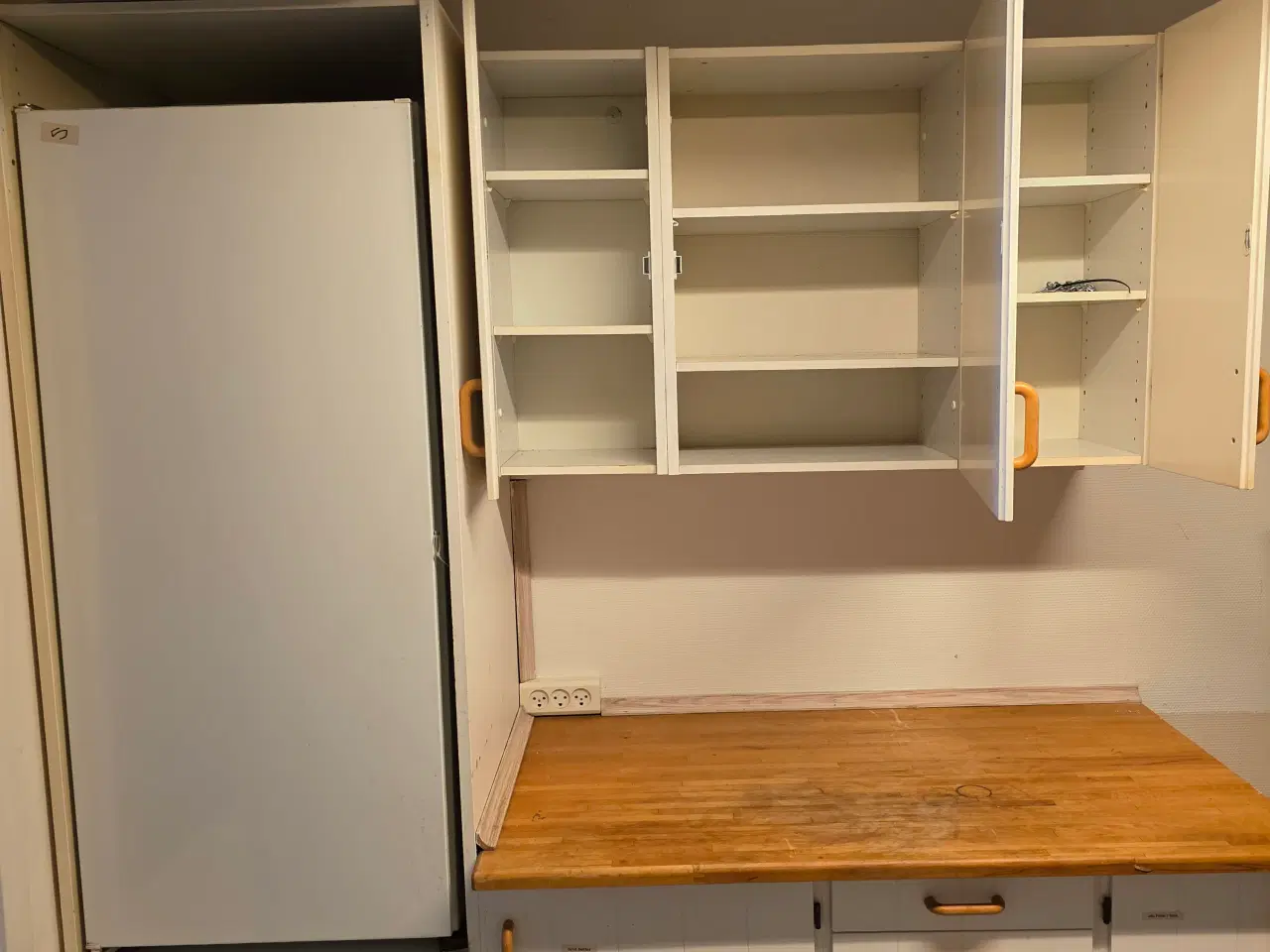 Billede 1 - Lille køkkensæt inklusiv køleskab