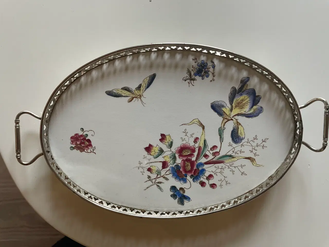 Billede 1 - Serveringsbakke med porcelænsindsats