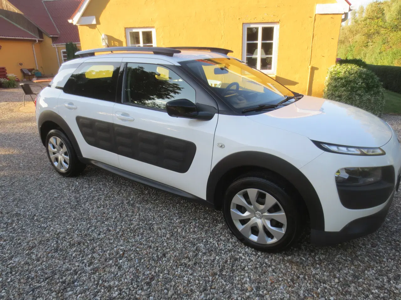 Billede 5 - Citroen C4 Cactus 1.2 i Km 144. År 2015. 