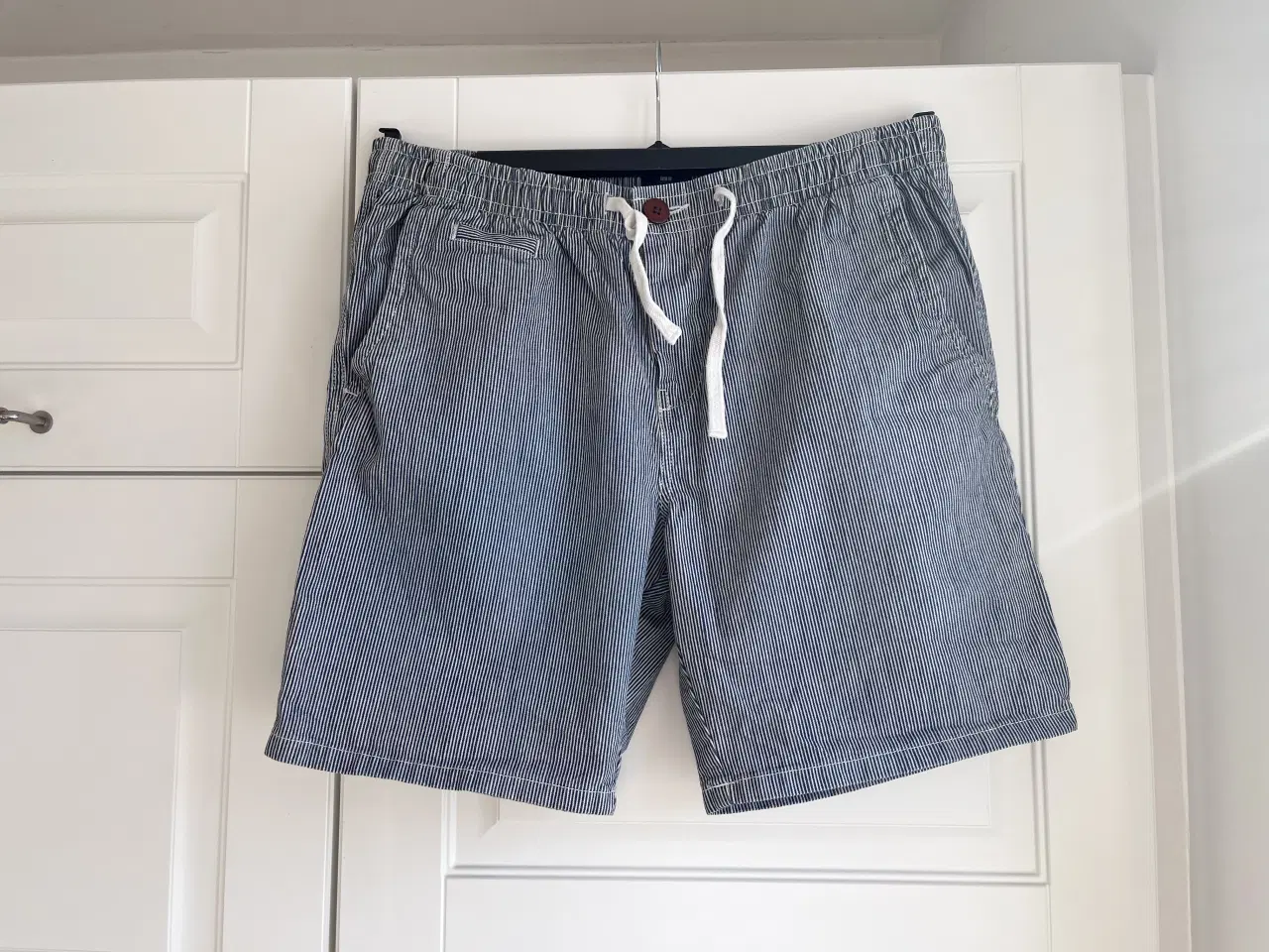 Billede 1 - Shorts, Superdry Manufaturing, Str L