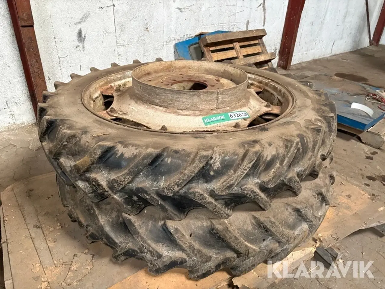 Billede 8 - Landbrugsdæk Taurus 12.4R46 2 styk