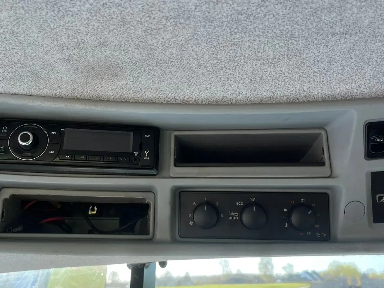 Billede 12 - New Holland T7.290 Med frontlift & traktoren er GPS klar