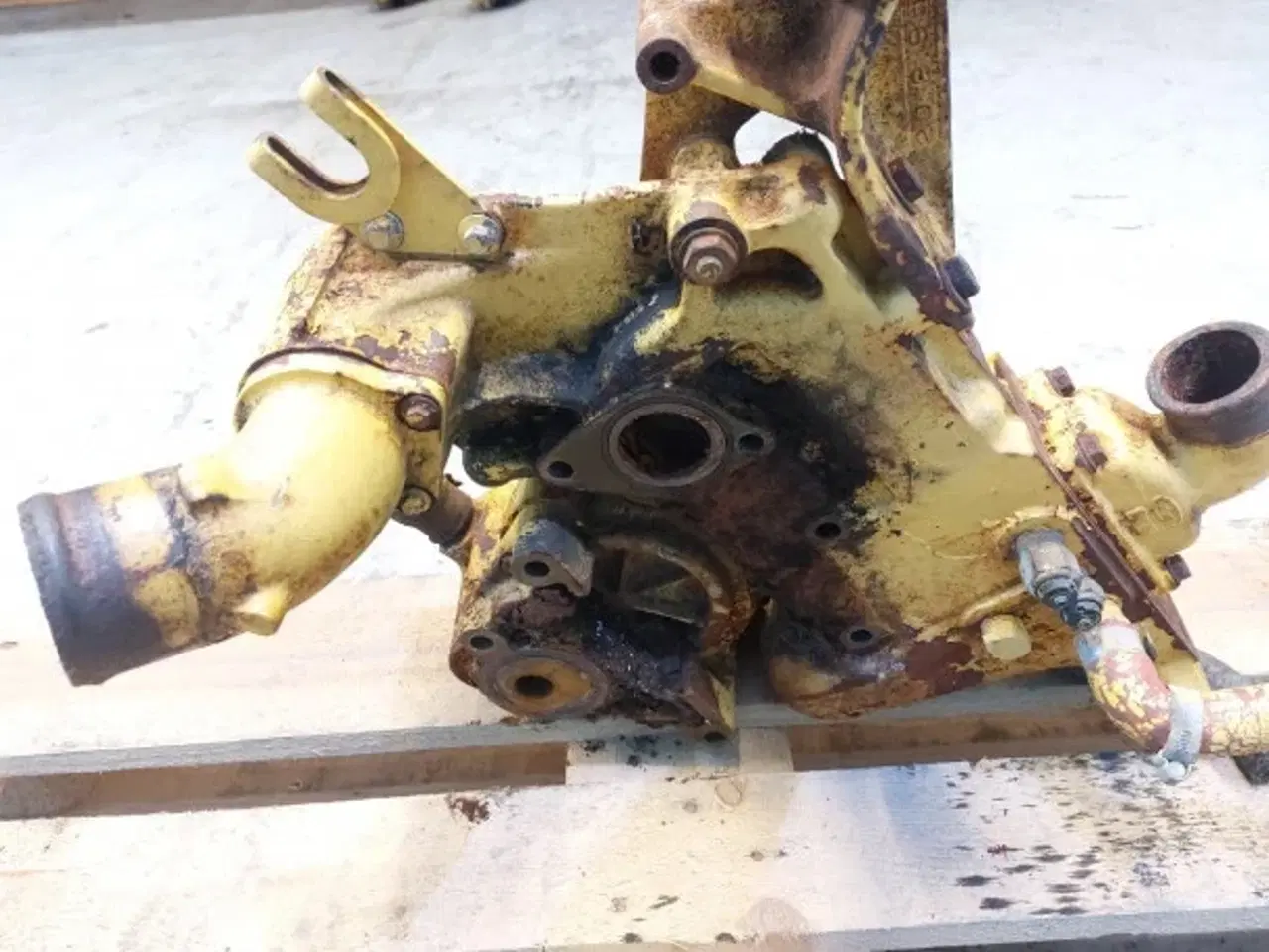 Billede 14 - New Holland TX65 Vandpumpe 87840562