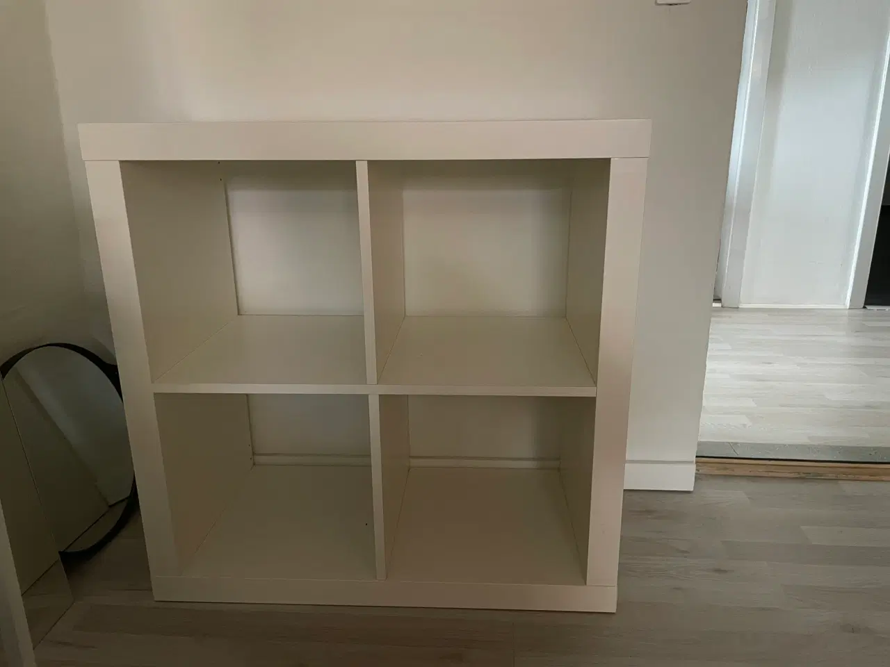 Billede 2 - Hvid rumdeler