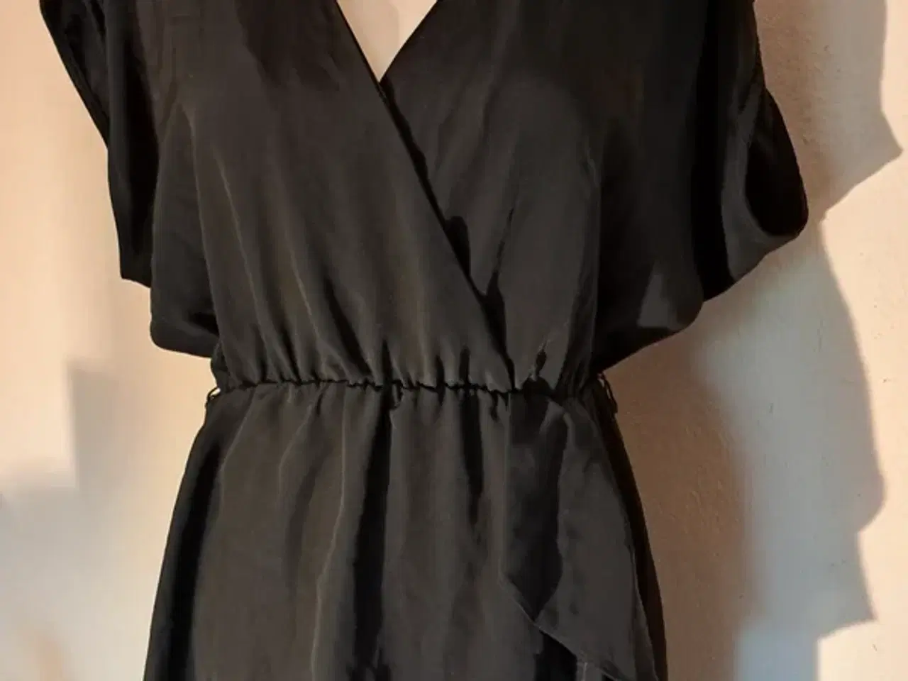 Billede 5 - H&M str. 36 kjole