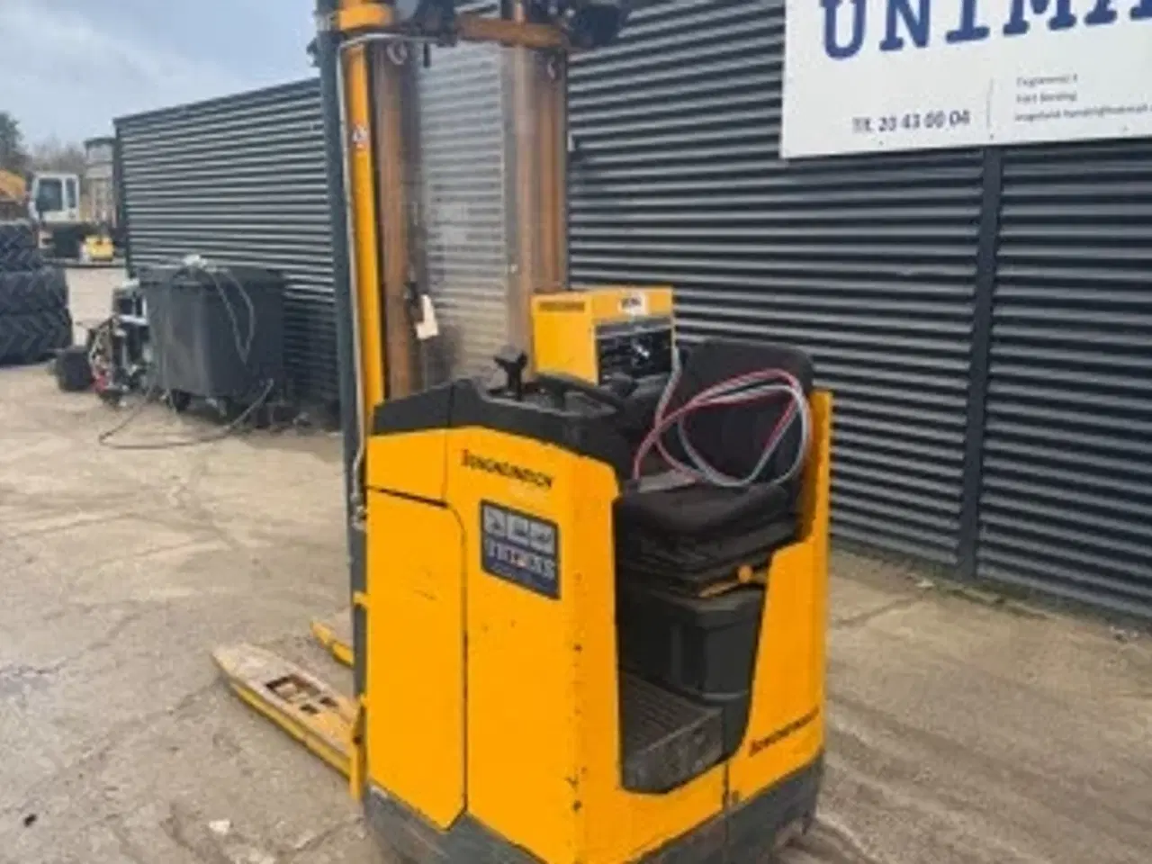 Billede 2 - Velholdt stabler