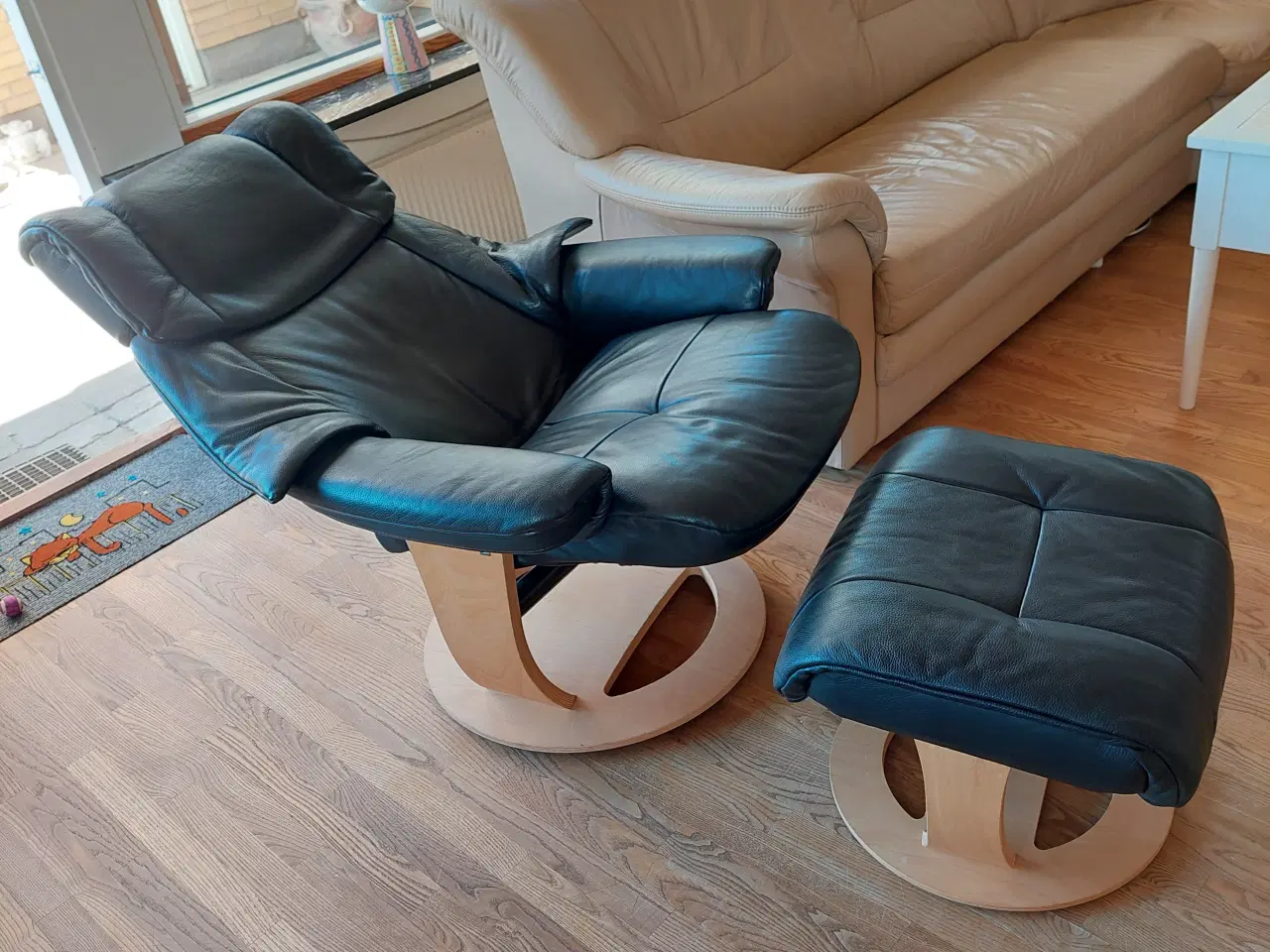 Billede 3 - Stressless stol med skammel